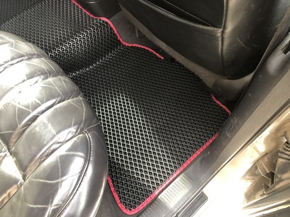 Коврики на Jeep Grand Cherokee (WJ) 1999&nbsp;-&nbsp;2004 в Хабаровске