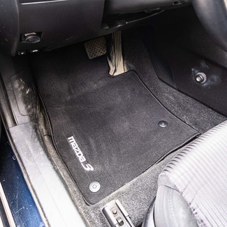 Ворсовые коврики на Mazda 3 2013&nbsp;-&nbsp;2019 в Хабаровске