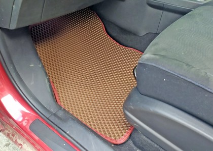 Ворсовые коврики на Nissan Leaf (ZE1) 2017&nbsp;-&nbsp;2025 в Хабаровске