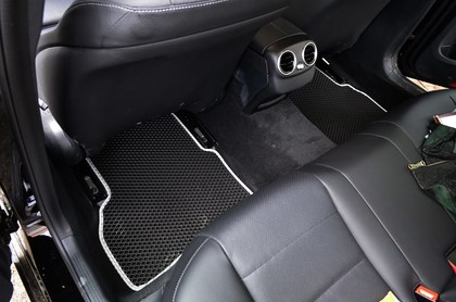Ворсовые коврики на Mercedes C (W205) 2014 - 2023 в Хабаровске Ворсовые коврики на Mercedes C (W205) 2014 - 2023 в Хабаровске