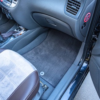 Ворсовые коврики на KIA Rio II 2005 - 2011 в Хабаровске Ворсовые коврики на KIA Rio II 2005 - 2011 в Хабаровске