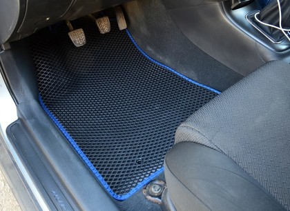 Коврики на Toyota Avensis II 2002 - 2008 в Хабаровске Коврики на Toyota Avensis II 2002 - 2008 в Хабаровске