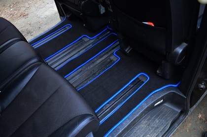 Ворсовые коврики на Nissan Elgrand (E51) 2002&nbsp;-&nbsp;2010 в Хабаровске