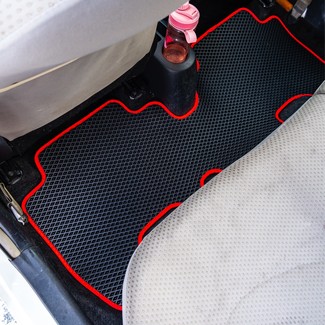 Ворсовые коврики на Toyota Vitz II 2005&nbsp;-&nbsp;2010 в Хабаровске