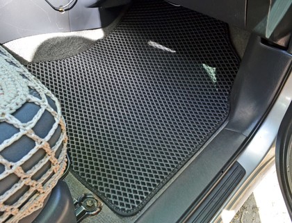 EVA коврики на Toyota Rav4 II 2000 - 2006 в Хабаровске EVA коврики на Toyota Rav4 II 2000 - 2006 в Хабаровске