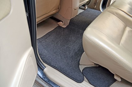 Коврики на Toyota Fortuner I 2004 - 2015 в Хабаровске Коврики на Toyota Fortuner I 2004 - 2015 в Хабаровске