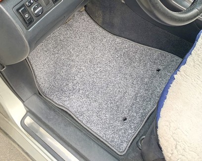 Коврики на Toyota Avensis II 2002 - 2008 в Хабаровске Коврики на Toyota Avensis II 2002 - 2008 в Хабаровске