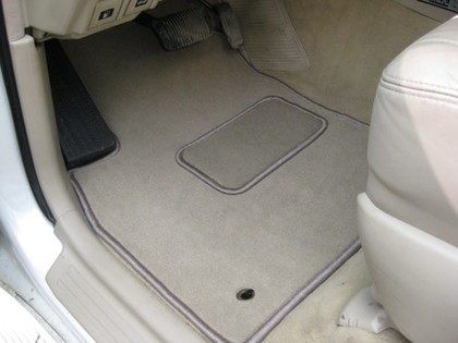 Ворсовые коврики на Lexus LX 470 1997&nbsp;-&nbsp;2007 в Хабаровске