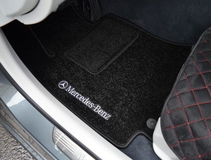 Ворсовые коврики на Mercedes C (W205) 2014 - 2023 в Хабаровске Ворсовые коврики на Mercedes C (W205) 2014 - 2023 в Хабаровске