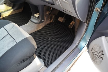 Ворсовые коврики на Toyota Raum I 1997&nbsp;-&nbsp;2003 в Хабаровске