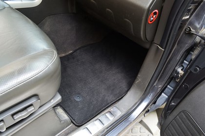 Ворсовые коврики на Nissan Pathfinder III 2004 - 2014 в Хабаровске Ворсовые коврики на Nissan Pathfinder III 2004 - 2014 в Хабаровске
