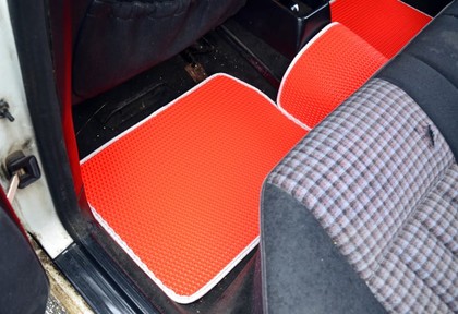 Ворсовые коврики на Mercedes E (W124) 1986 - 1996 в Хабаровске Ворсовые коврики на Mercedes E (W124) 1986 - 1996 в Хабаровске