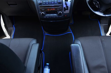 Ворсовые коврики на Nissan Elgrand (E51) 2002&nbsp;-&nbsp;2010 в Хабаровске