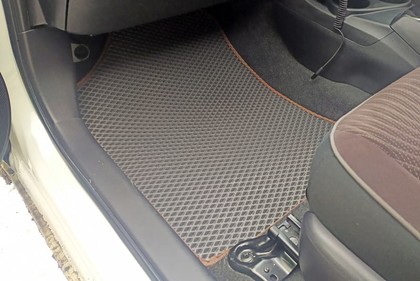 Коврики на Toyota Aqua (P10) 2011&nbsp;-&nbsp;2021 в Хабаровске