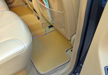 Ворсовые коврики на Mercedes ML (W164) 2005 - 2011 в Хабаровске Ворсовые коврики на Mercedes ML (W164) 2005 - 2011 в Хабаровске