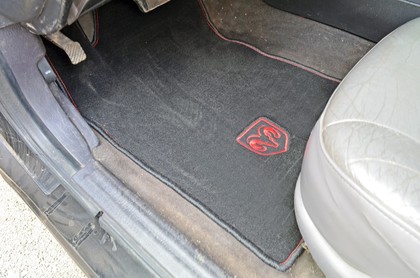 Коврики на Dodge Intrepid II 1997&nbsp;-&nbsp;2004 в Хабаровске