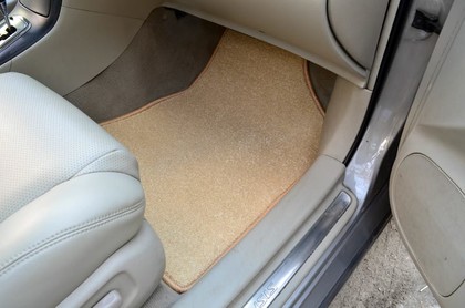 Коврики на Toyota Avensis II 2002 - 2008 в Хабаровске Коврики на Toyota Avensis II 2002 - 2008 в Хабаровске