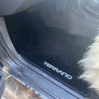 Коврики на Nissan Terrano I (WD21) 1985 - 1995 в Хабаровске Коврики на Nissan Terrano I (WD21) 1985 - 1995 в Хабаровске