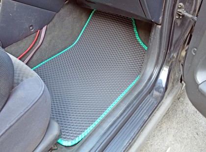 Коврики на Toyota Avensis I 1997 - 2002 в Хабаровске Коврики на Toyota Avensis I 1997 - 2002 в Хабаровске