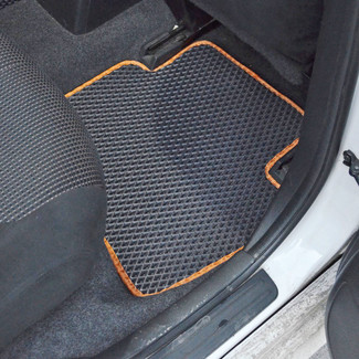 EVA коврики на Nissan Tiida (C11) 2004 - 2014 в Хабаровске EVA коврики на Nissan Tiida (C11) 2004 - 2014 в Хабаровске