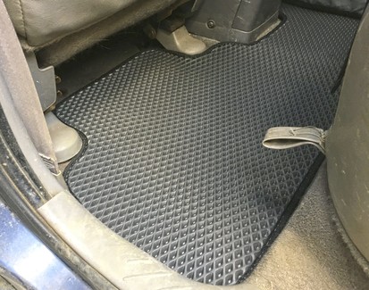 Коврики на Mazda Tribute 2000&nbsp;-&nbsp;2007 в Хабаровске