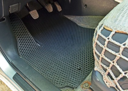 EVA коврики на Toyota Rav4 II 2000 - 2006 в Хабаровске EVA коврики на Toyota Rav4 II 2000 - 2006 в Хабаровске