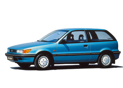 Коврики на Mitsubishi Colt 3 1988 - 1992 в Хабаровске Коврики на Mitsubishi Colt 3 1988 - 1992 в Хабаровске