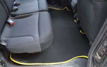 Коврики на Honda Mobilio Spike 2002&nbsp;-&nbsp;2008 в Хабаровске