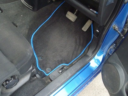 Коврики на Honda Mobilio Spike 2002&nbsp;-&nbsp;2008 в Хабаровске