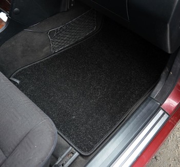 Ворсовые коврики на Mercedes C (W202) 1993 - 2000 в Хабаровске Ворсовые коврики на Mercedes C (W202) 1993 - 2000 в Хабаровске