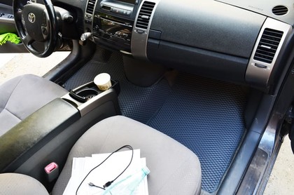 EVA коврики на Toyota Prius (20) 2004 - 2009 в Хабаровске EVA коврики на Toyota Prius (20) 2004 - 2009 в Хабаровске