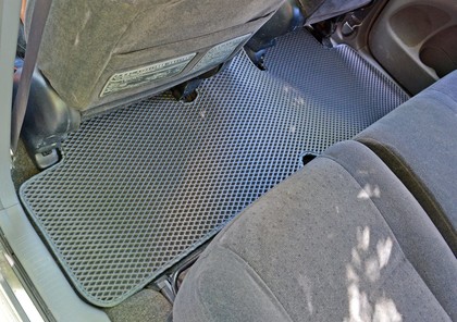 Ворсовые коврики на Toyota Ipsum II 2001 - 2009 в Хабаровске Ворсовые коврики на Toyota Ipsum II 2001 - 2009 в Хабаровске