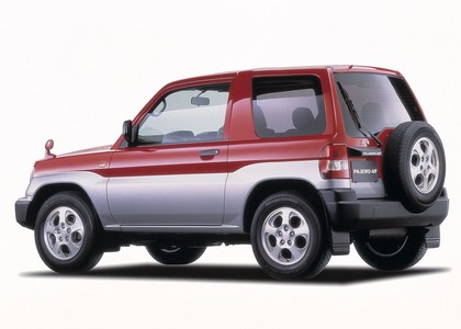 Коврики на Mitsubishi Pajero iO 1998&nbsp;-&nbsp;2007 в Хабаровске
