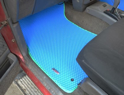 Коврики на Toyota Hilux Surf II 1989&nbsp;-&nbsp;1995 в Хабаровске