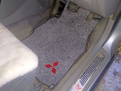 Ворсовые коврики на Mitsubishi Galant VIII 1996&nbsp;-&nbsp;2005 в Хабаровске