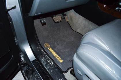 Коврики на Toyota Sequoia II 2007&nbsp;-&nbsp;2022 в Хабаровске