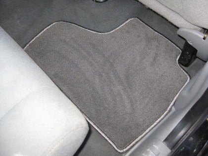 Ворсовые коврики на Jeep Liberty (KJ) 2001&nbsp;-&nbsp;2007 в Хабаровске