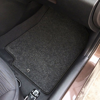 Ворсовые коврики на KIA Rio III 2011 - 2017 в Хабаровске Ворсовые коврики на KIA Rio III 2011 - 2017 в Хабаровске