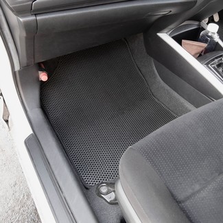 Ворсовые коврики на Toyota Corolla Fielder (E16) 2й рестайлинг 2017&nbsp;-&nbsp;2026 в Хабаровске