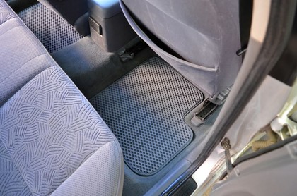 Коврики на Toyota Avensis I 1997 - 2002 в Хабаровске Коврики на Toyota Avensis I 1997 - 2002 в Хабаровске