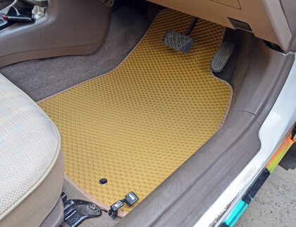 Коврики на Toyota Cynos (L50) 1995&nbsp;-&nbsp;1999 в Хабаровске