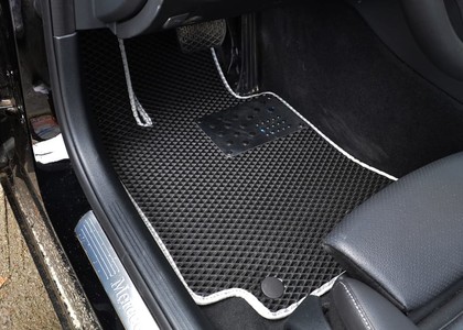 Ворсовые коврики на Mercedes C (W205) 2014 - 2023 в Хабаровске Ворсовые коврики на Mercedes C (W205) 2014 - 2023 в Хабаровске