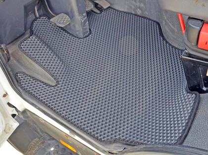 EVA коврики на Mercedes 814 1983&nbsp;-&nbsp;1998 в Хабаровске