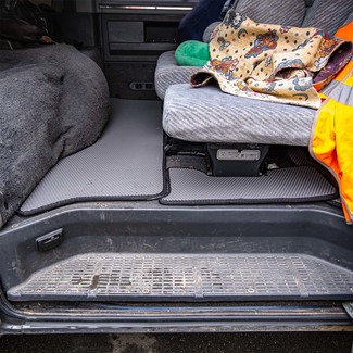 Ворсовые коврики на Mitsubishi Delica 3 1986&nbsp;-&nbsp;1999 в Хабаровске