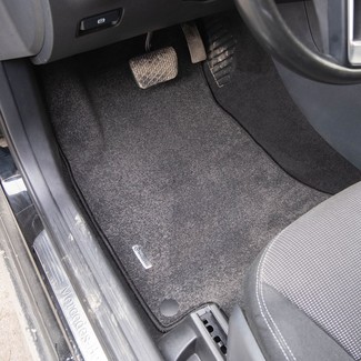 Ворсовые коврики на Mercedes A (W176) 2012 - 2018 в Хабаровске Ворсовые коврики на Mercedes A (W176) 2012 - 2018 в Хабаровске