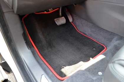 Коврики на Jaguar E-Pace 2017 - 2026 в Хабаровске Коврики на Jaguar E-Pace 2017 - 2026 в Хабаровске