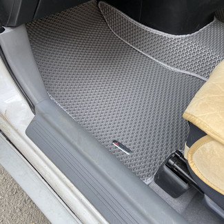 Коврики на Mitsubishi Airtrek 2001&nbsp;-&nbsp;2008 в Хабаровске