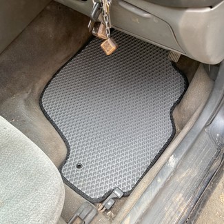 Ворсовые коврики на Mitsubishi Diamante II 1995 - 2005 в Хабаровске Ворсовые коврики на Mitsubishi Diamante II 1995 - 2005 в Хабаровске