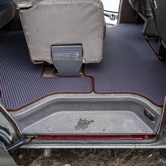 Ворсовые коврики на Mitsubishi Space Gear 1994 - 2007 в Хабаровске Ворсовые коврики на Mitsubishi Space Gear 1994 - 2007 в Хабаровске