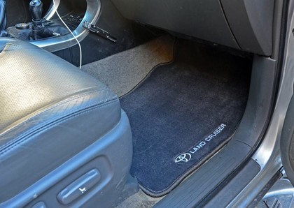 Ворсовые коврики на Toyota Land Cruiser Prado 120 2002&nbsp;-&nbsp;2009 в Хабаровске